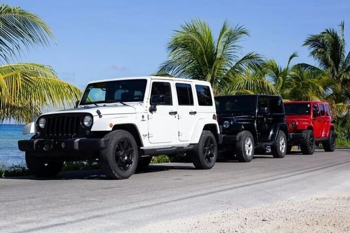 Renta de Jeep 4 Puertas con Aire Acondicionado